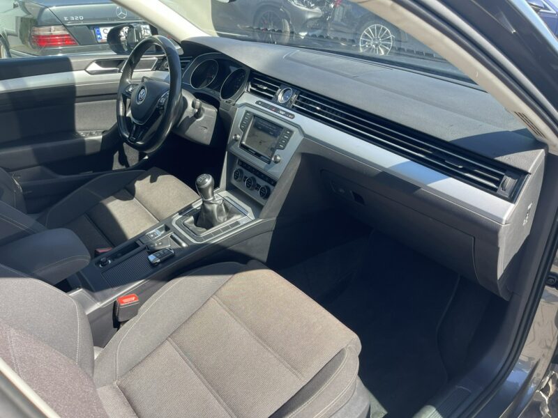 Volkswagen Passat Comfortline Podgrzewanie Klimatronik Hak B8 (2014-2023)