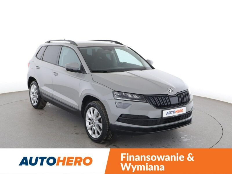 Škoda Karoq full LED navi klima auto czujniki parkowania grzane fotele