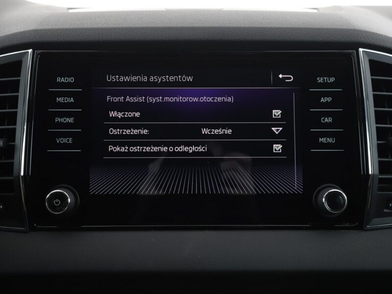 Škoda Karoq full LED navi klima auto czujniki parkowania grzane fotele