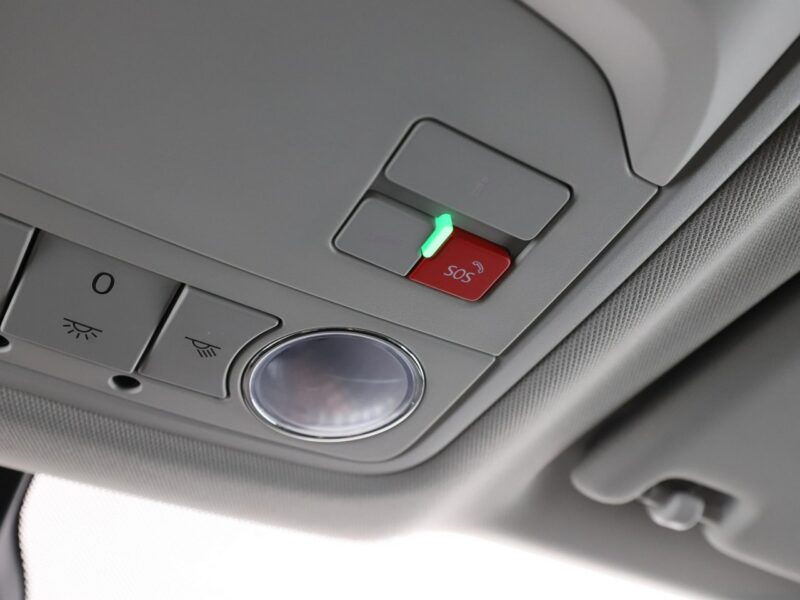 Škoda Karoq full LED navi klima auto czujniki parkowania grzane fotele