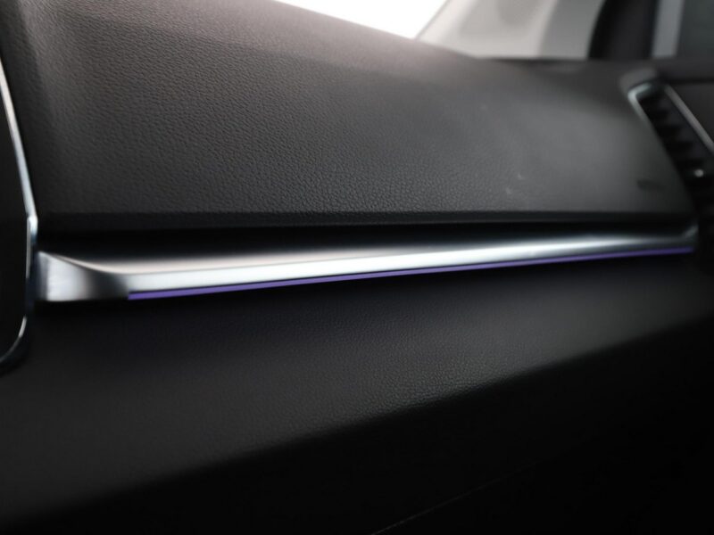 Škoda Karoq full LED navi klima auto czujniki parkowania grzane fotele