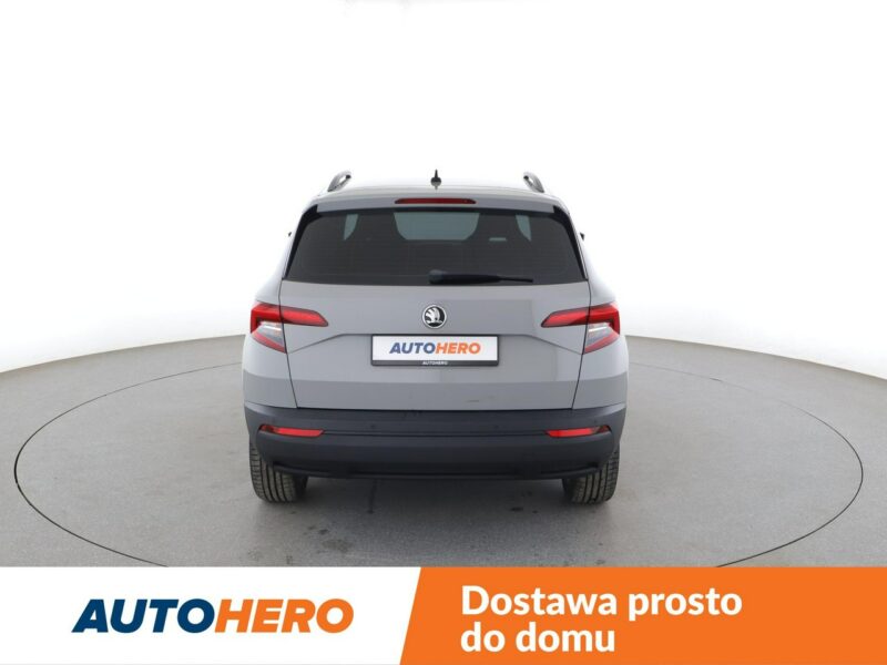 Škoda Karoq full LED navi klima auto czujniki parkowania grzane fotele