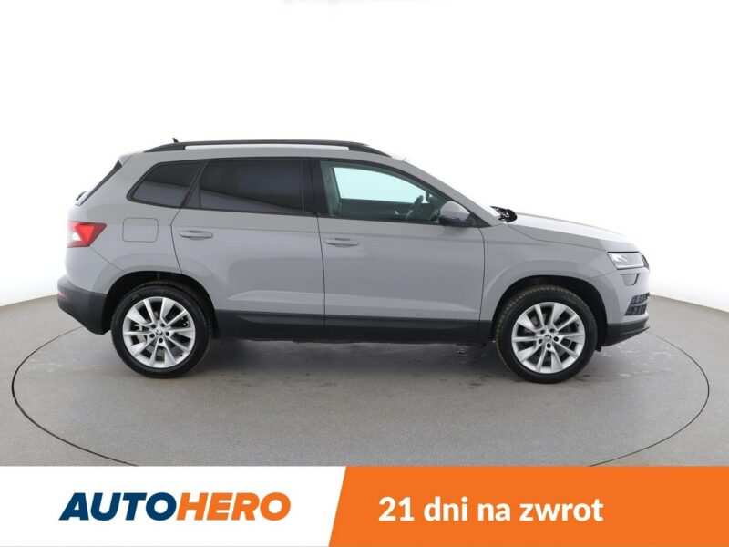 Škoda Karoq full LED navi klima auto czujniki parkowania grzane fotele