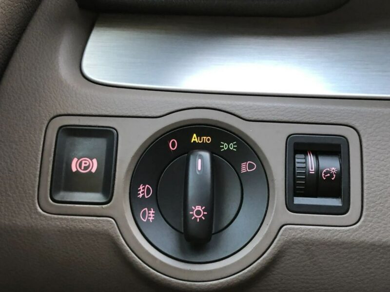 Volkswagen Passat LIFT 2.0 TDI CR 170KM Automat Xenon Navi Kamera Alcantara Szyberdach B6 (2005-2010)