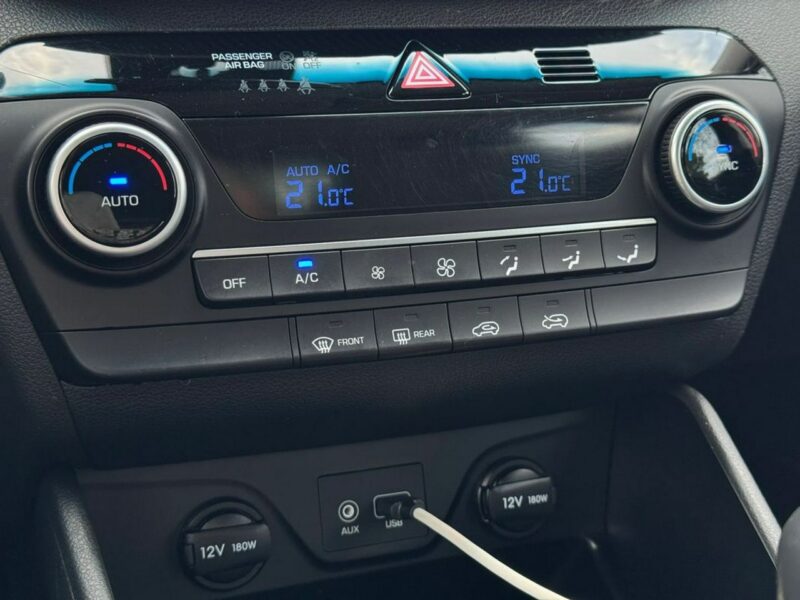 Hyundai Tucson MK3 2019r LIFT 1.6 CRDi 136KM Navi Led Android CarPlay Niski przebieg III (2015-2020)