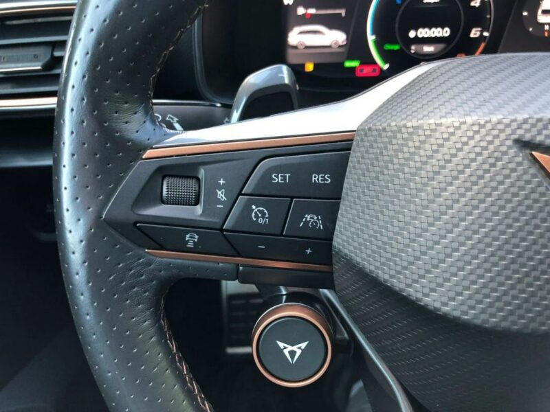 Cupra Leon Sportstourer VZ 2020 e-HYBRID 245KM PHEV Automat Navi LED Panorama Virtual FV VAT23