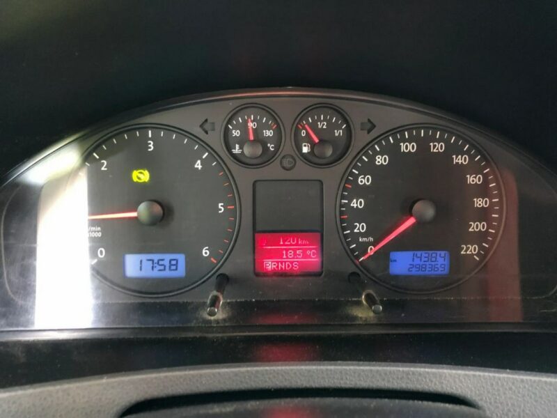 Volkswagen Transporter T5 LONG 2.5 TDI 130KM Automat Tempomat 5 osób Klima Hak Zarejestrowany T5