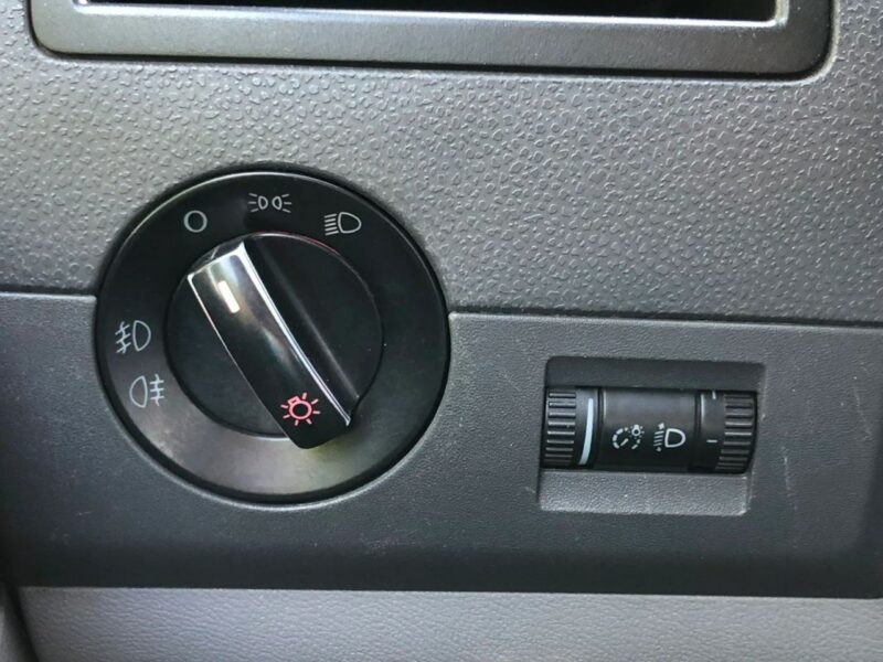Volkswagen Transporter T5 LONG 2.5 TDI 130KM Automat Tempomat 5 osób Klima Hak Zarejestrowany T5