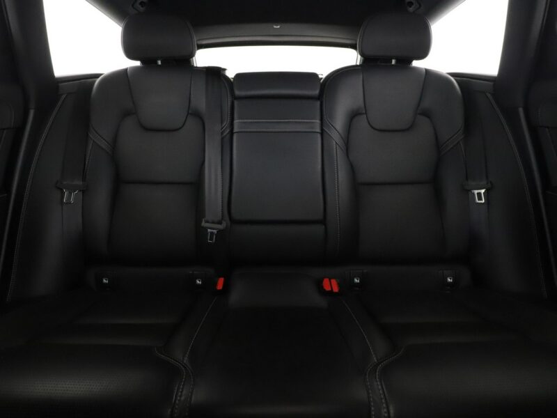 Volvo V90 FV23 2.0 D4 R-DESIGN FL Navi Tempomat Grzana Wentylowana Skóra FullLED