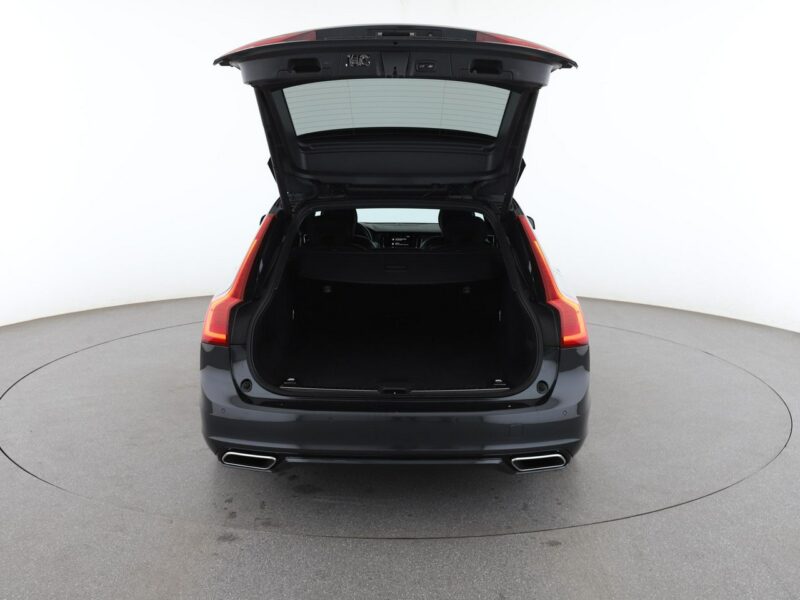 Volvo V90 FV23 2.0 D4 R-DESIGN FL Navi Tempomat Grzana Wentylowana Skóra FullLED
