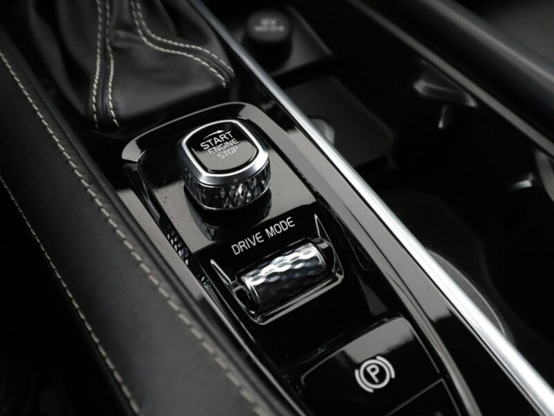 Volvo V90 FV23 2.0 D4 R-DESIGN FL Navi Tempomat Grzana Wentylowana Skóra FullLED