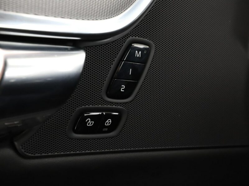 Volvo V90 FV23 2.0 D4 R-DESIGN FL Navi Tempomat Grzana Wentylowana Skóra FullLED