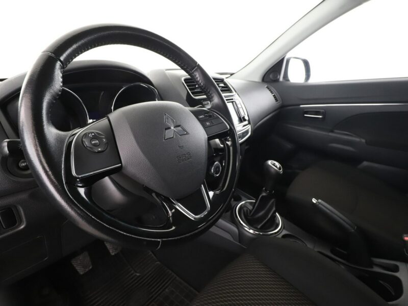 Mitsubishi ASX navi PDC klima-auto tempomat