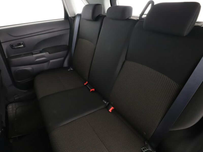 Mitsubishi ASX navi PDC klima-auto tempomat