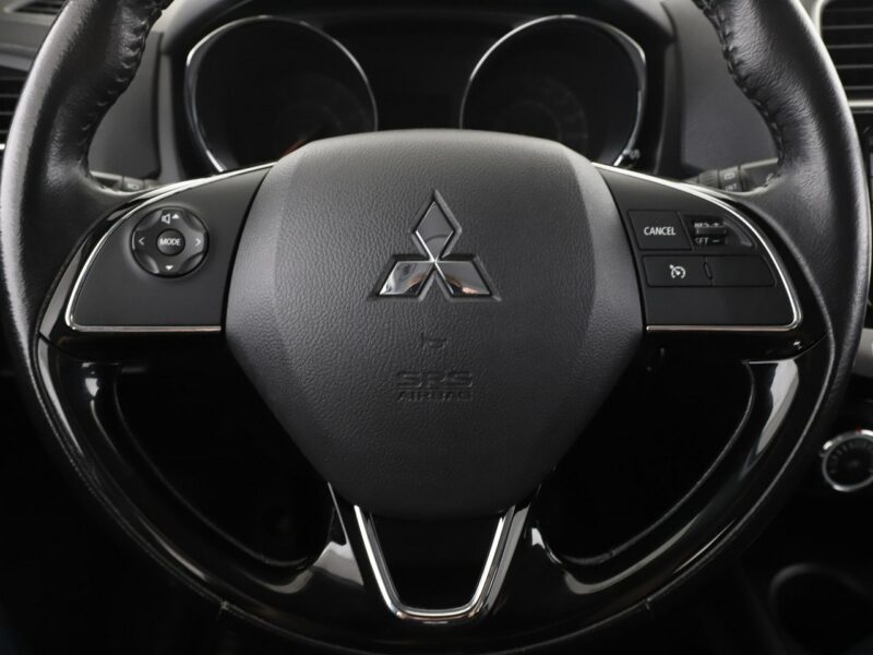 Mitsubishi ASX navi PDC klima-auto tempomat