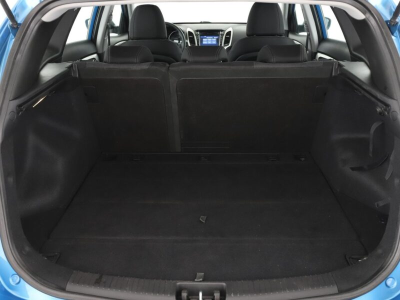 Hyundai i30 navi klimatyzacja multifunkcja kamera i czujniki parkowania III (2017-)