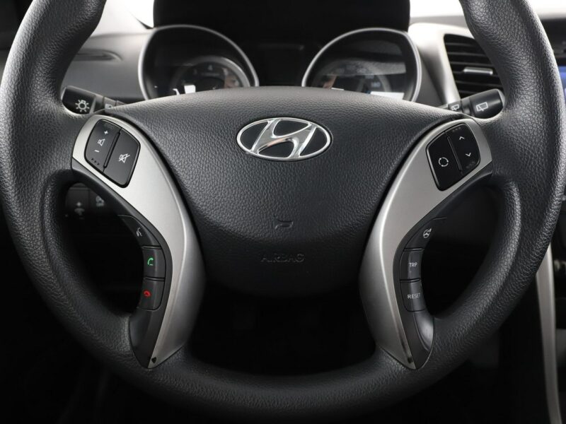 Hyundai i30 navi klimatyzacja multifunkcja kamera i czujniki parkowania III (2017-)