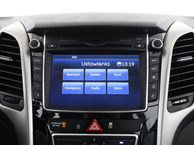 Hyundai i30 navi klimatyzacja multifunkcja kamera i czujniki parkowania III (2017-)