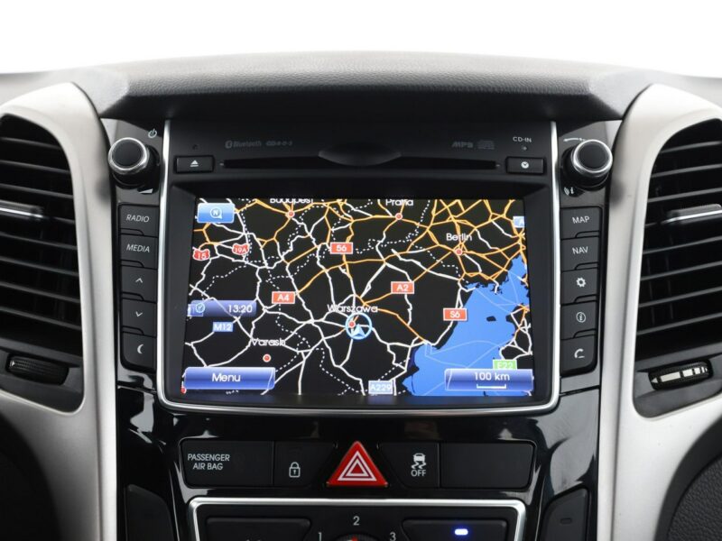 Hyundai i30 navi klimatyzacja multifunkcja kamera i czujniki parkowania III (2017-)