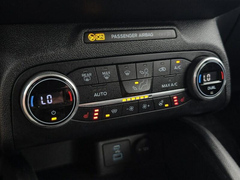 Ford Focus CONNECTED 1.5 EcoBlue 120KM Salon Polska Serwis ASO GWARANCJA FV 23% Mk4 (2018-)