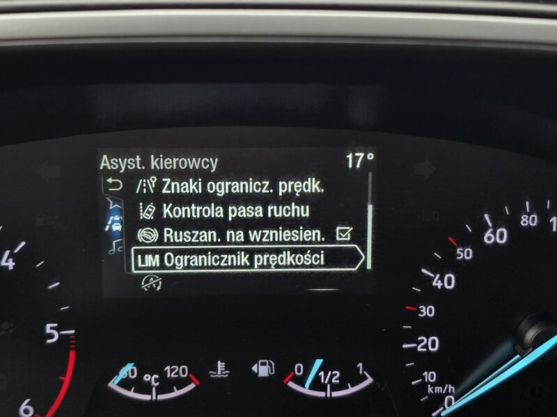 Ford Focus CONNECTED 1.5 EcoBlue 120KM Salon Polska Serwis ASO GWARANCJA FV 23% Mk4 (2018-)