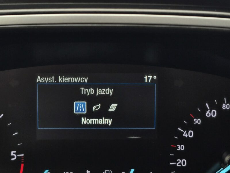 Ford Focus CONNECTED 1.5 EcoBlue 120KM Salon Polska Serwis ASO GWARANCJA FV 23% Mk4 (2018-)