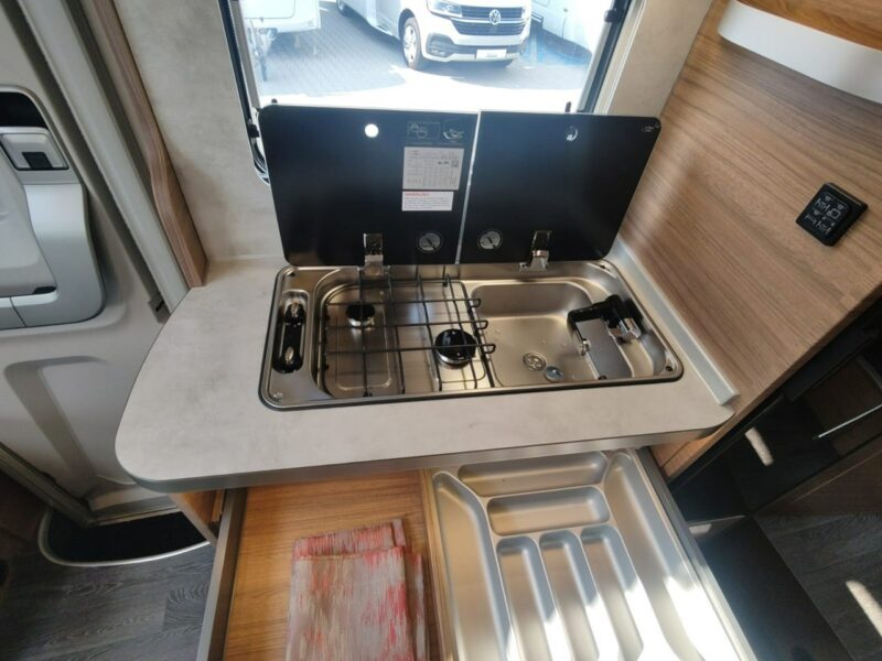 samochody kempingowe Knaus VAN WAVE 640 MEG (2025) VANSATION Pierwszy model na podwoziu VW z łóżkiem opuszczanym ! KNAUS KRAKÓW