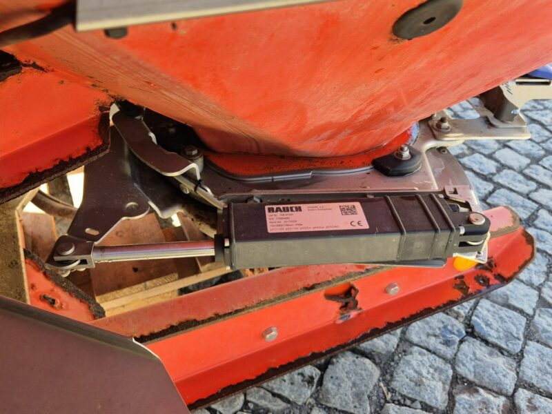 siewki i siewniki inny RAUCH Axis-H 50.1 EMC+W Siewnik rozsiewacz RAUCH Axis-H 50.1 EMC+W