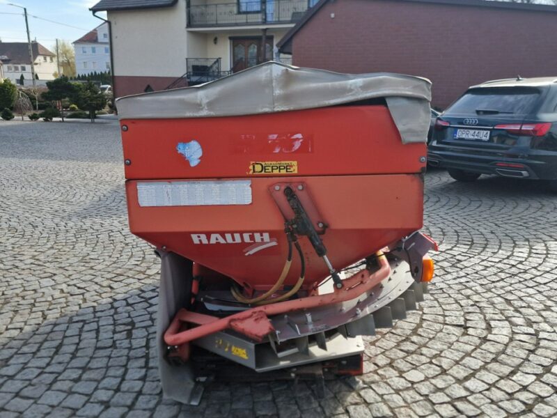 siewki i siewniki inny Rozsiewacz RAUCH AXERA-M 1102 Rozsiewacz RAUCH AXERA-M 1102