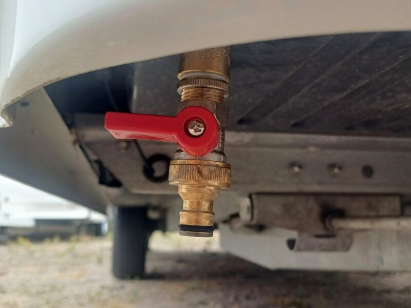 przyczepy kempingowe A.T.M RUBIS 410 Ogrzewanie elektr-gaz.Prysznic Kuchenka Lodówka,rozkładany przedsionek