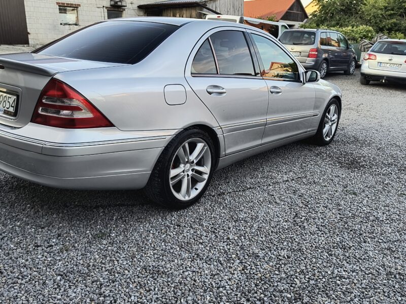 Mercedes-Benz Klasa C 200 Kompresor 163KM 2001r LPG w203