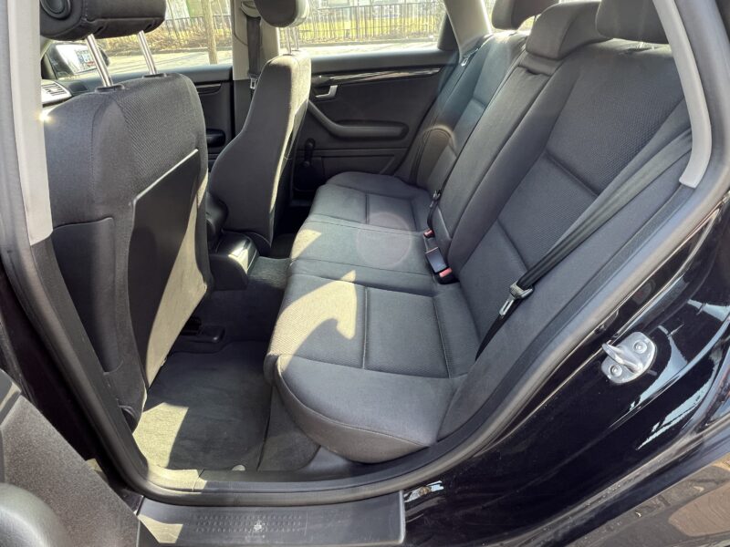 Audi A4 Audi A4 B6 2004 1.9 tdi AVF Bixenon