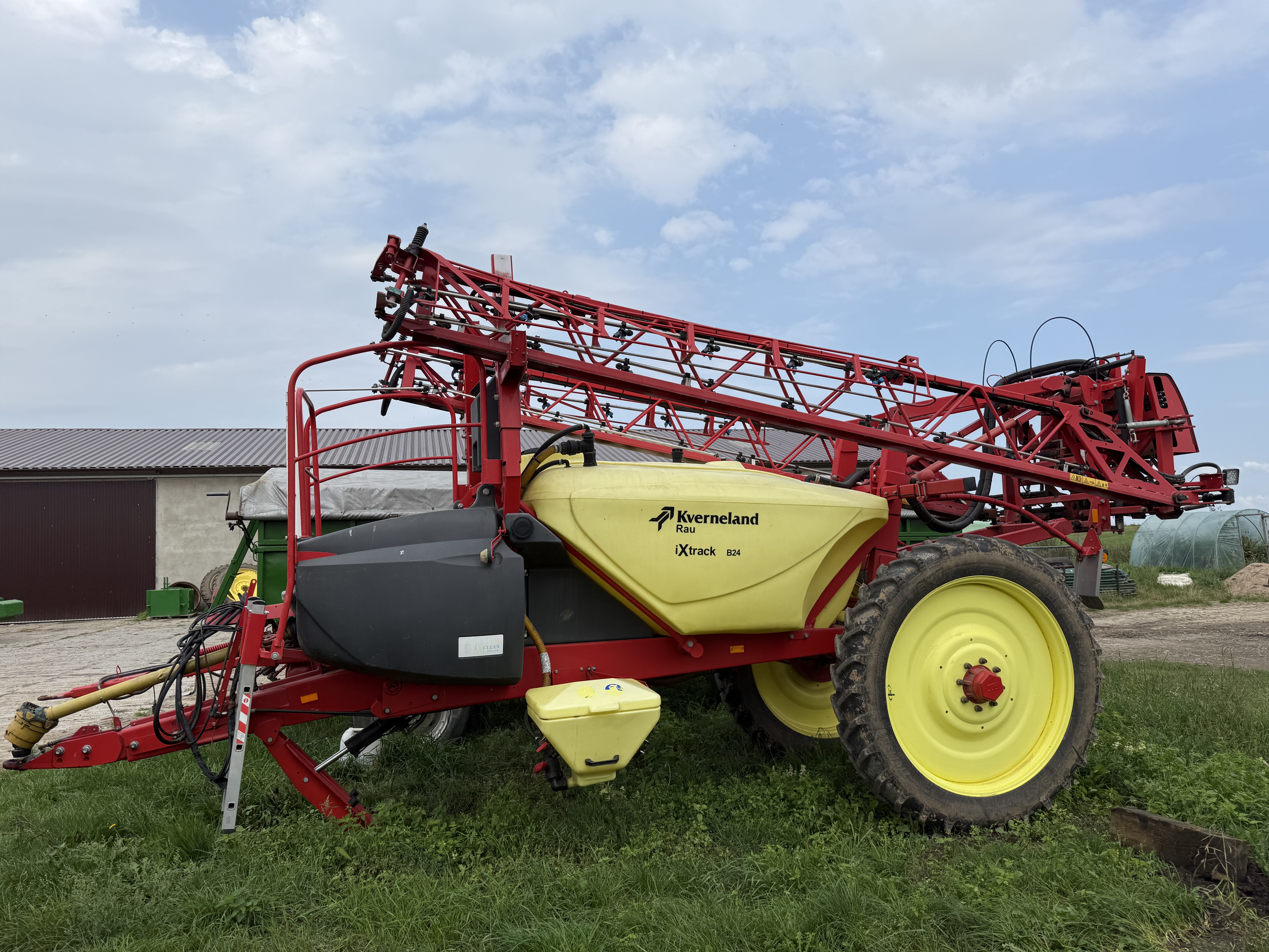Opryskiwacz Kverneland rau iXtrack b24